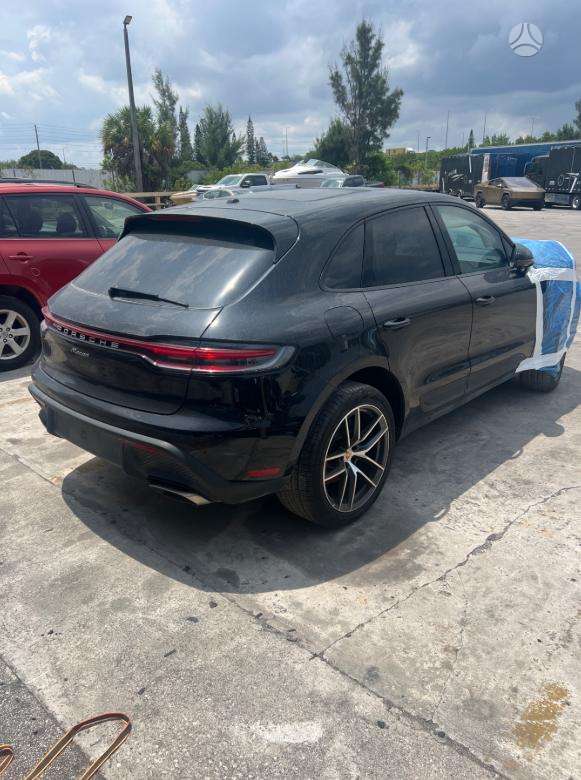 Porsche Macan, 2.0 l., off-road / crossover