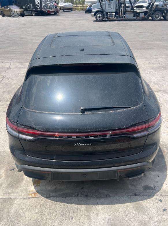 Porsche Macan - 11