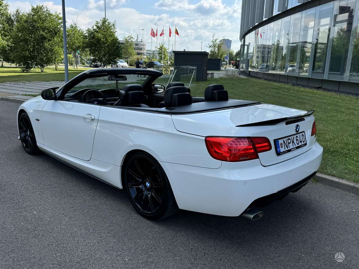 BMW 320, 2.0 l., convertible