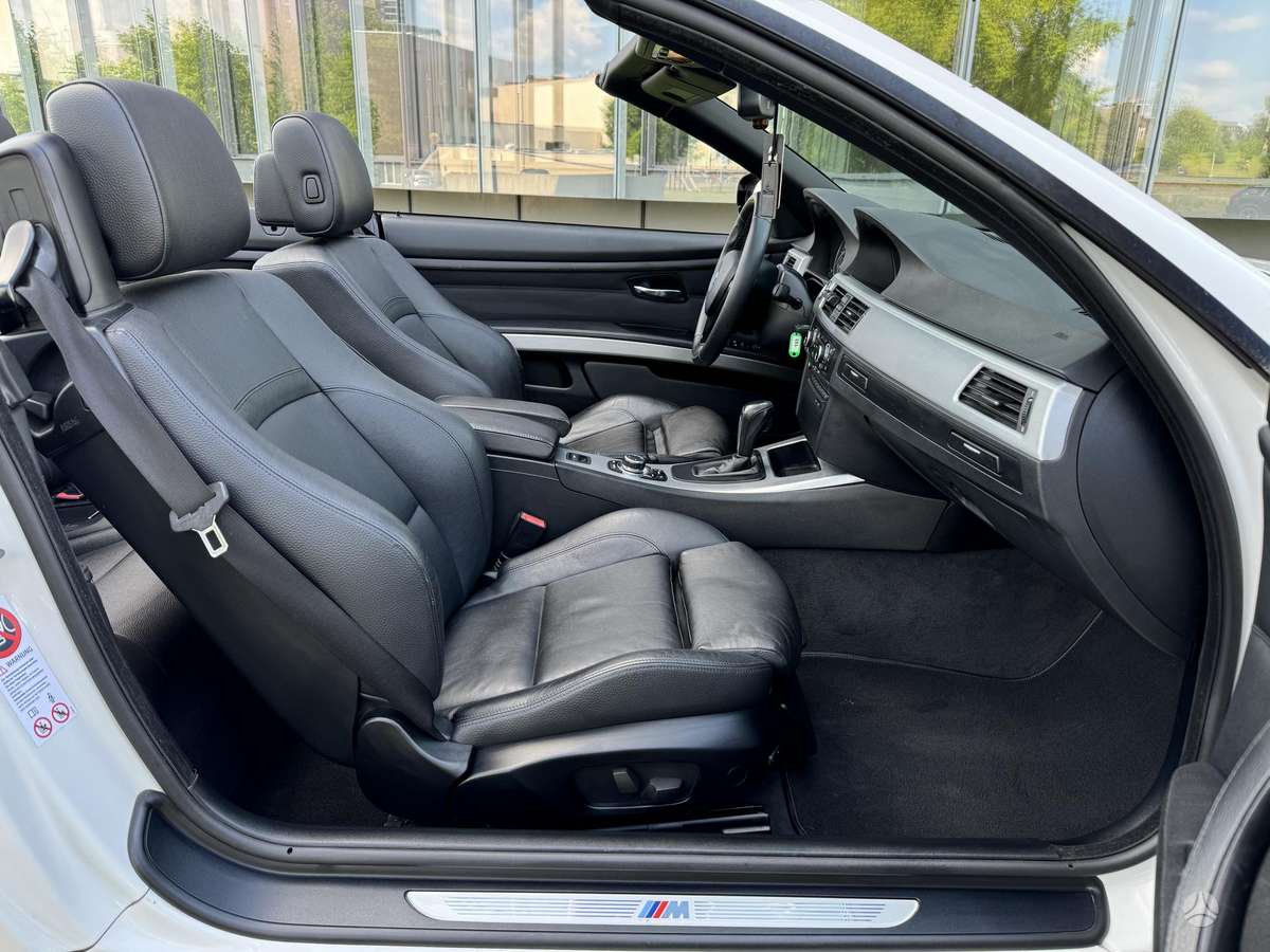 BMW 320, 2.0 l., convertible