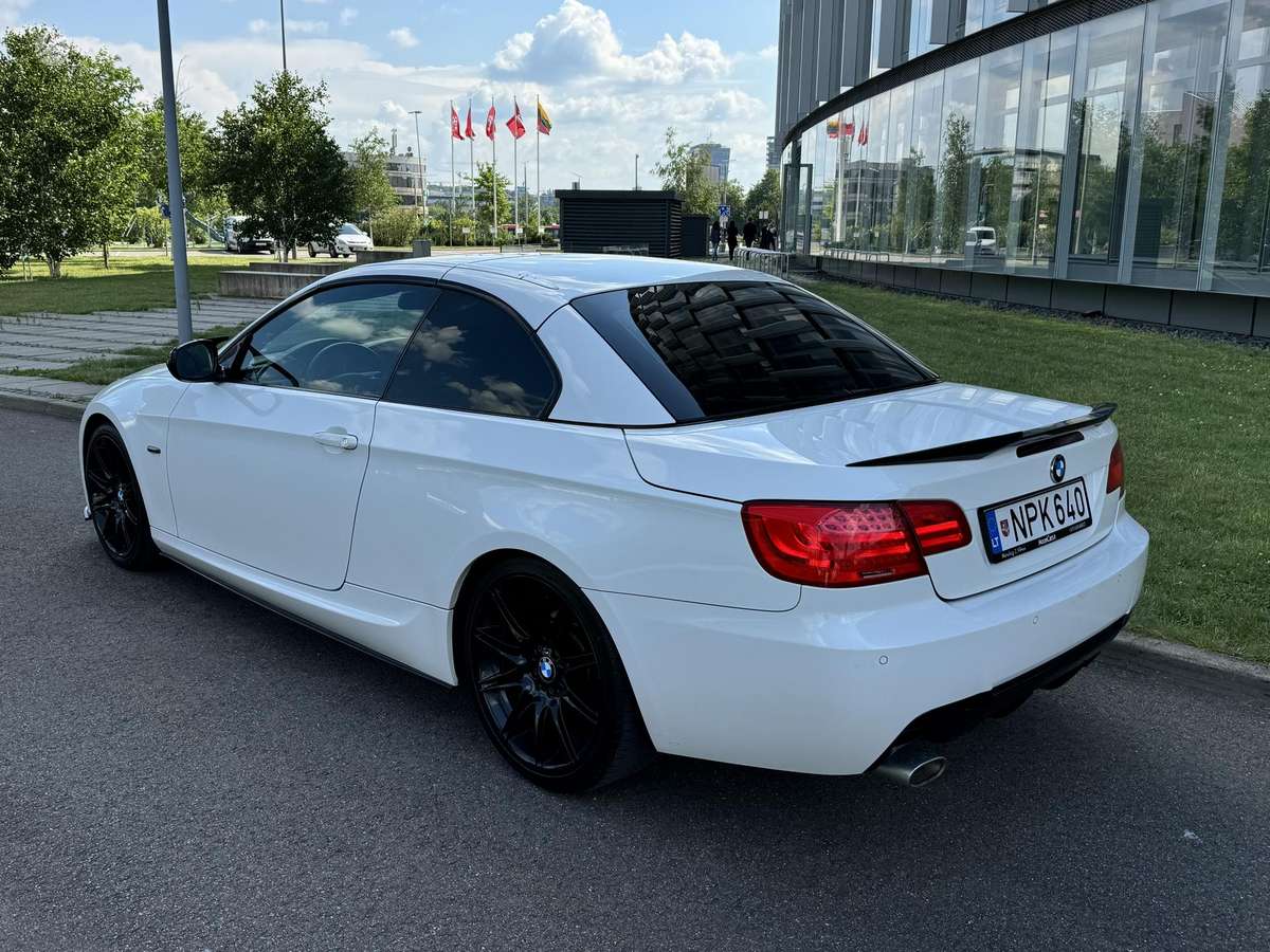 BMW 320, 2.0 l., convertible
