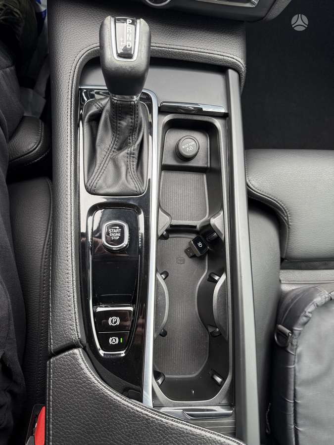 Volvo S90, 2.0 l., Седан