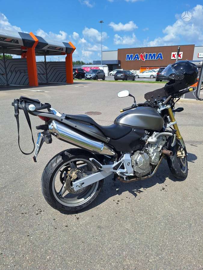 Honda CBF 600cc, street / classic
