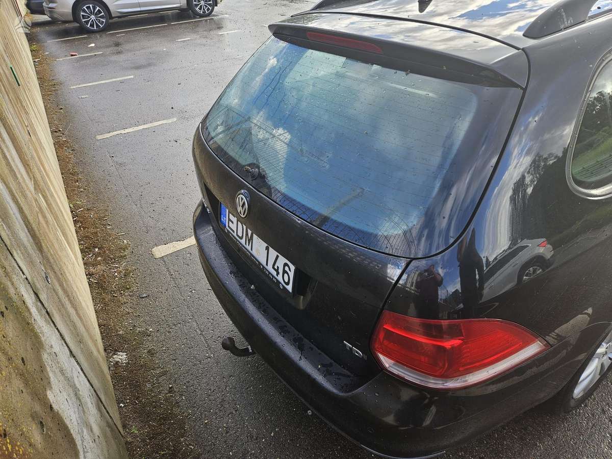 Volkswagen Golf - 4