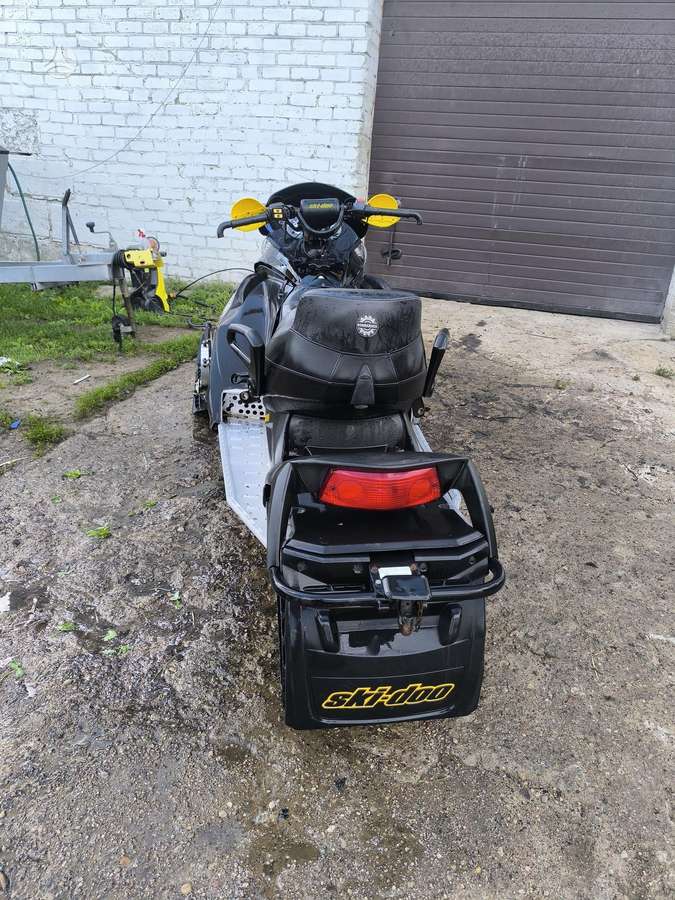 Ski Doo MXZ 600cc, snowmobiles