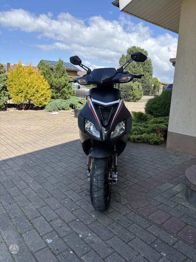 Aprilia SR 50cc, мотороллеры / мопеды