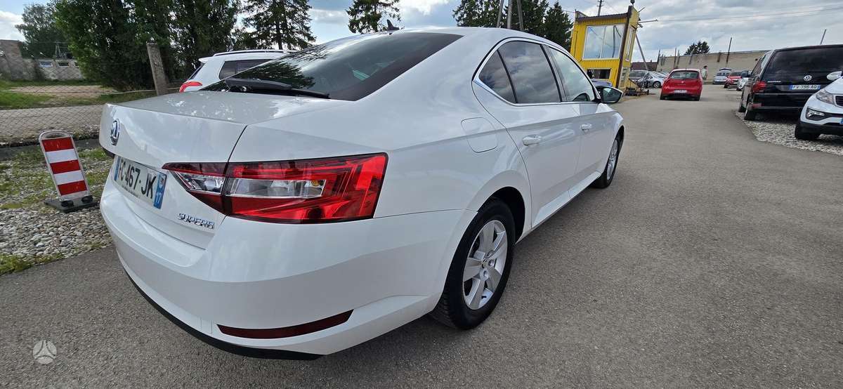 Skoda Superb, 1.6 l., hatchback