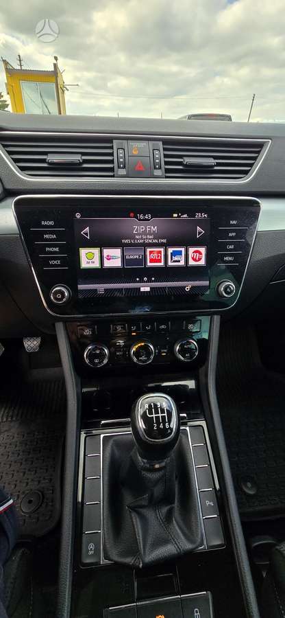 Skoda Superb, 1.6 l., hatchback