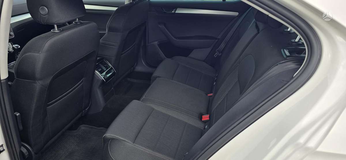 Skoda Superb, 1.6 l., hatchback