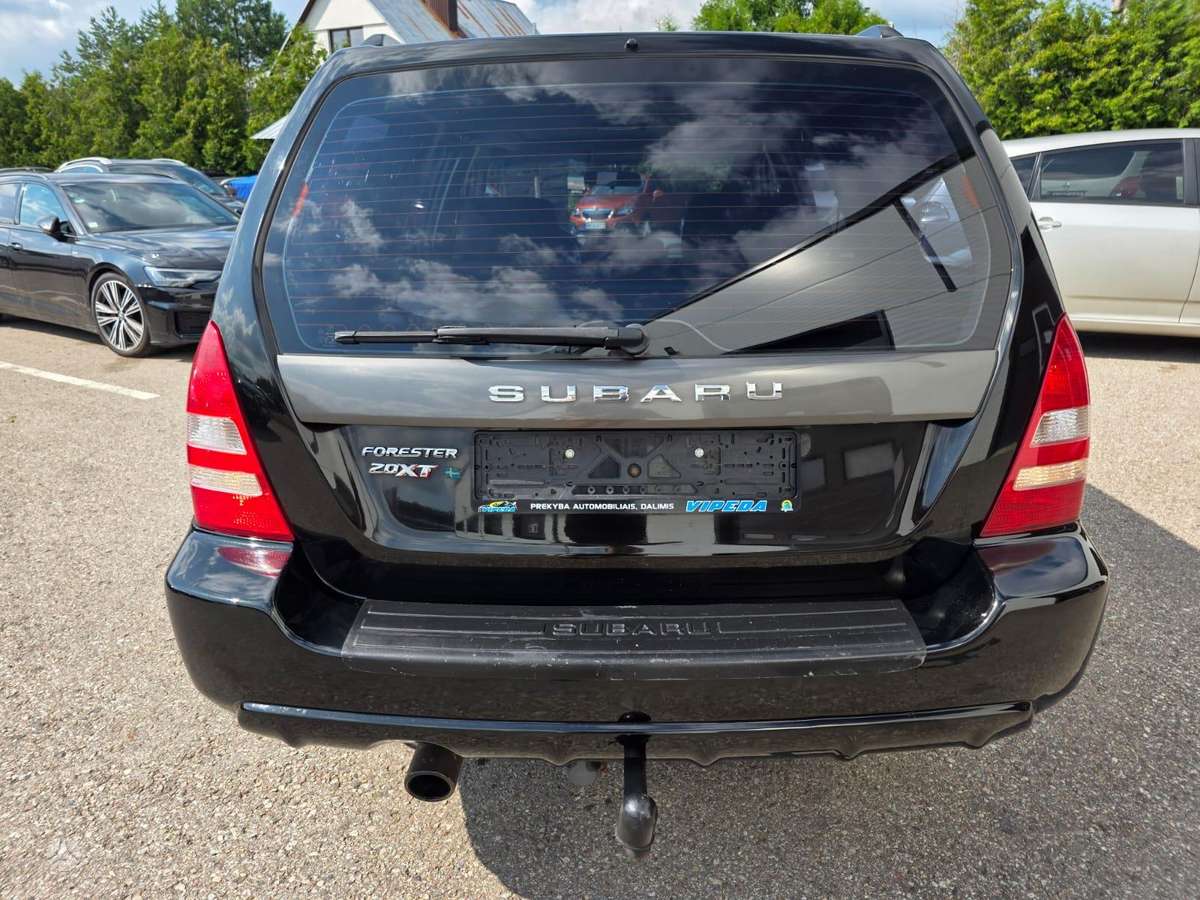Subaru Forester, 2.0 l., off-road / crossover