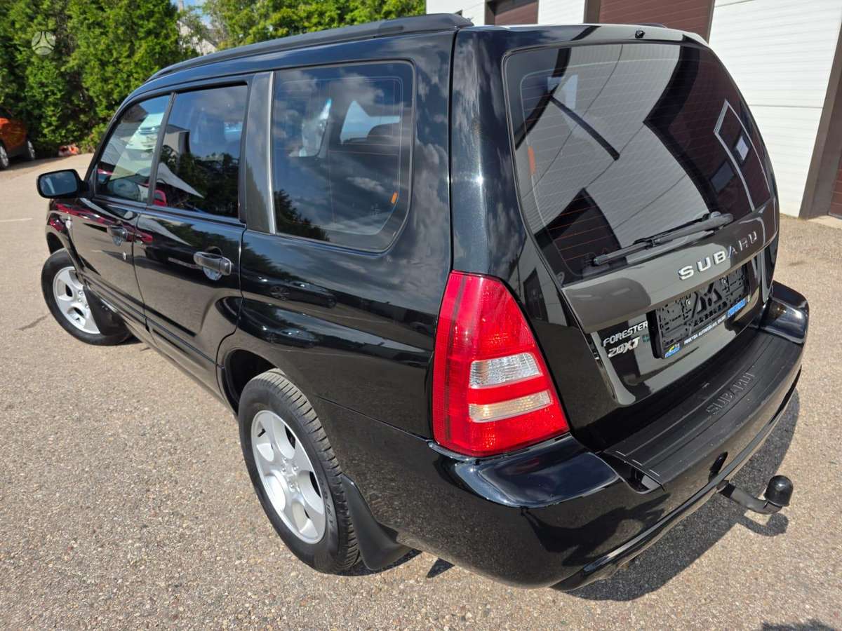 Subaru Forester, 2.0 l., off-road / crossover