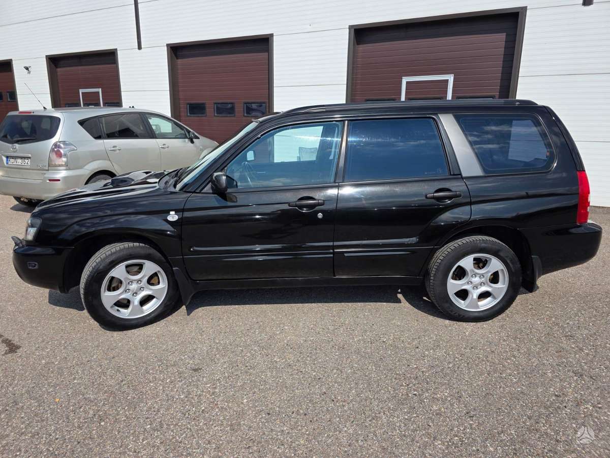 Subaru Forester, 2.0 l., off-road / crossover
