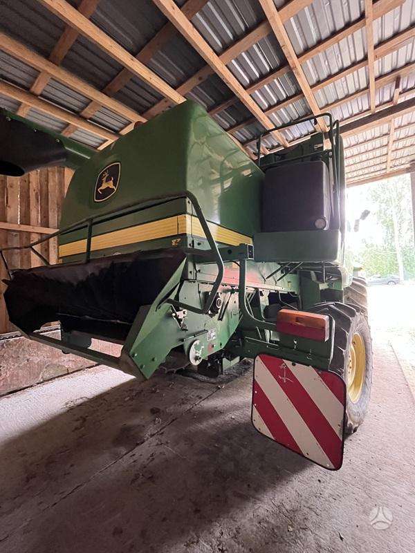 John Deere T670, kombainai