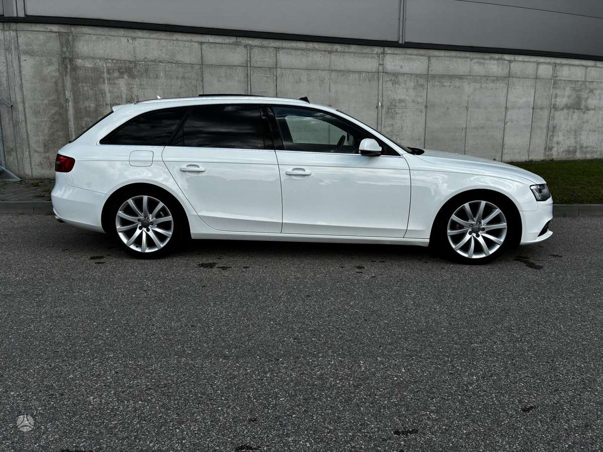 Audi A4, 3.0 l., universalas