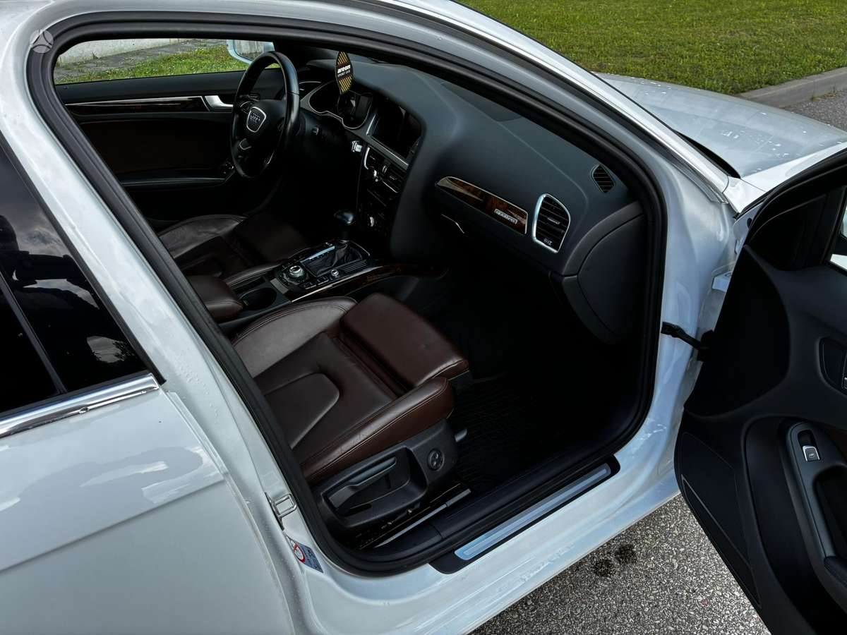 Audi A4, 3.0 l., universalas