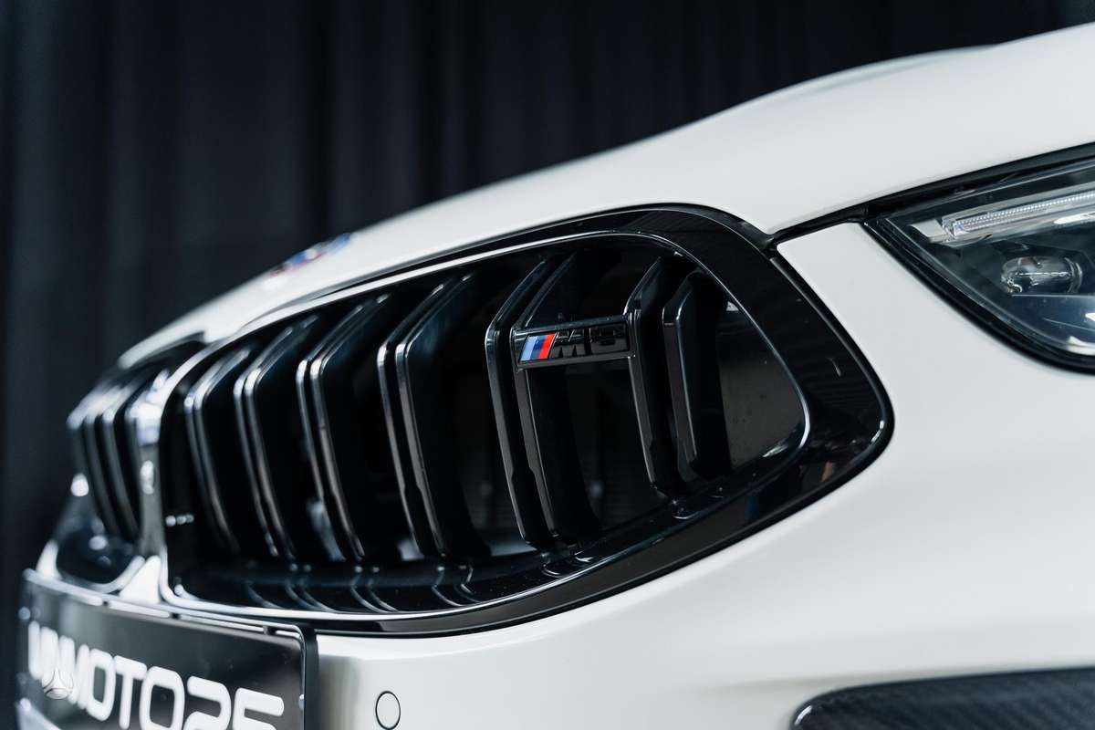 BMW M8, 4.4 l., Седан