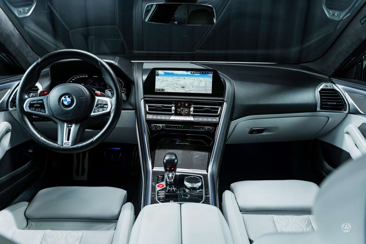 BMW M8, 4.4 l., Седан