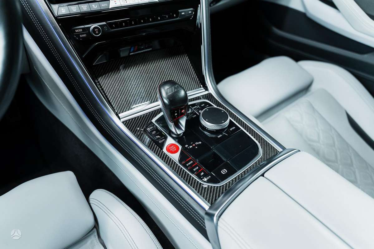 BMW M8, 4.4 l., Седан