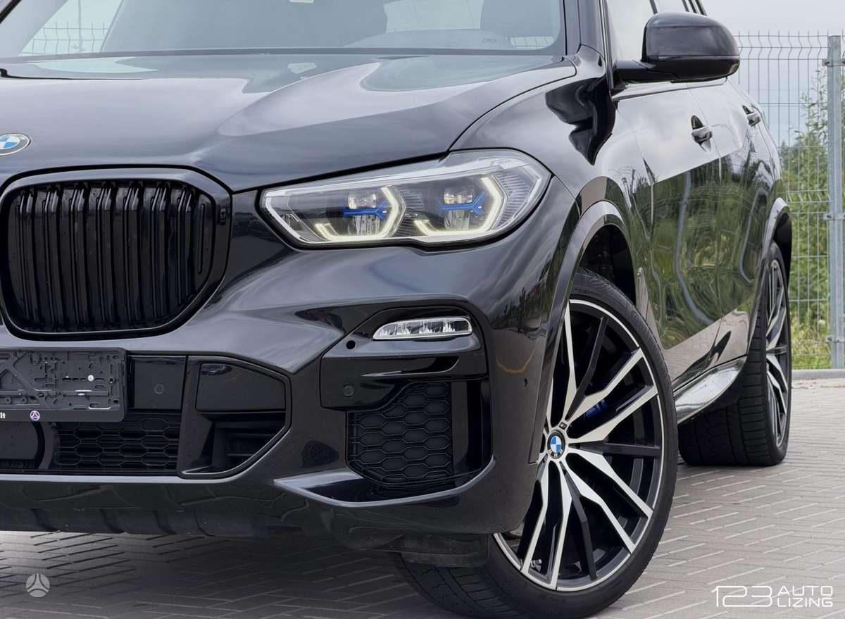 BMW X5, 3.0 l., Минивэн