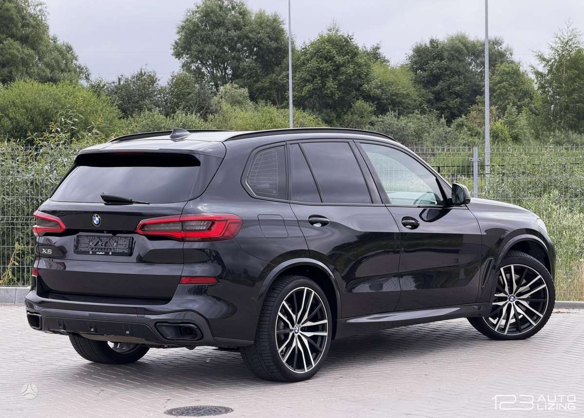 BMW X5, 3.0 l., Минивэн