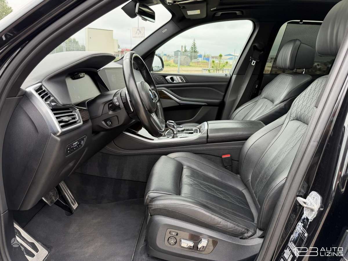 BMW X5, 3.0 l., Минивэн