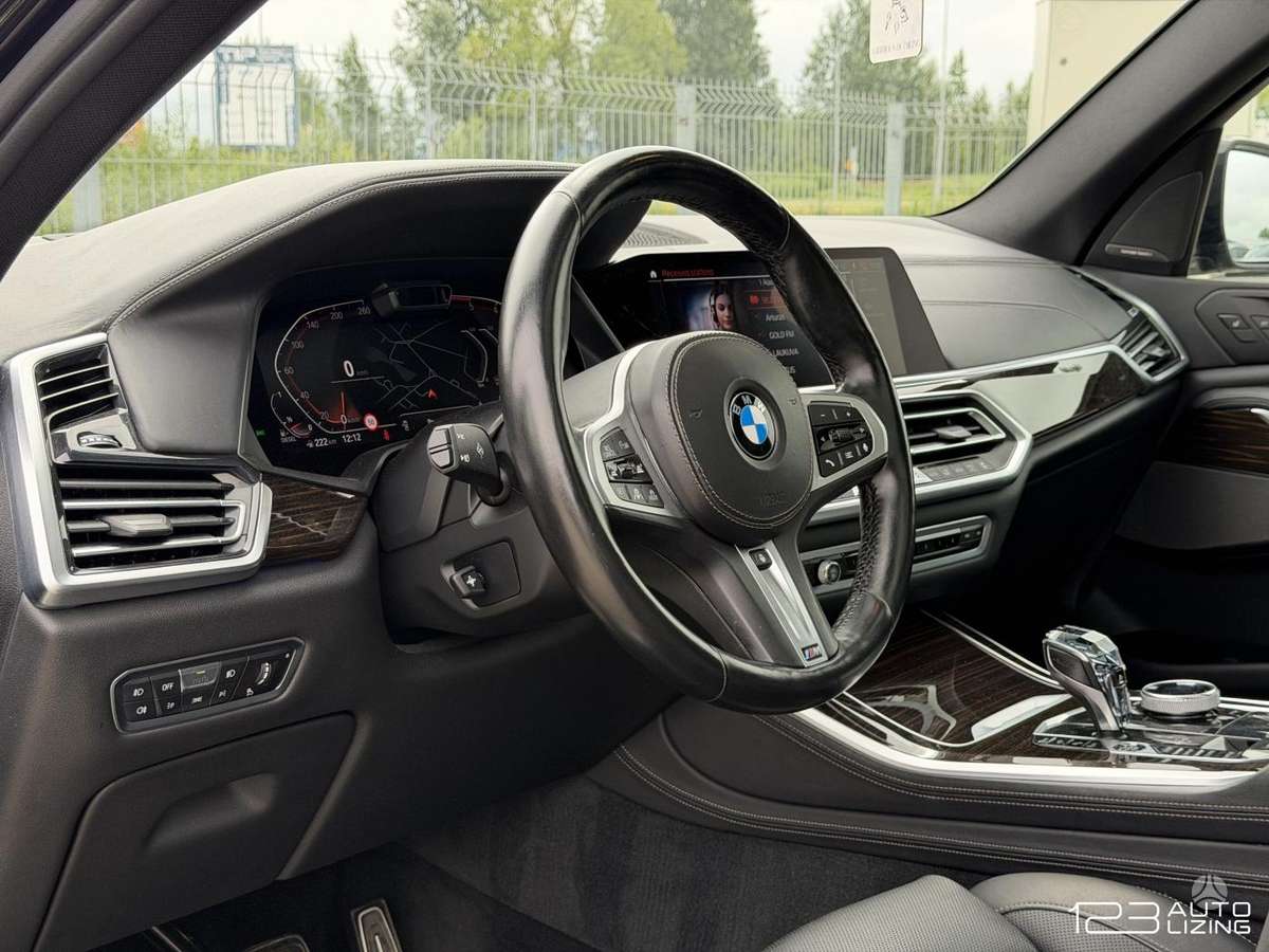 BMW X5, 3.0 l., Минивэн