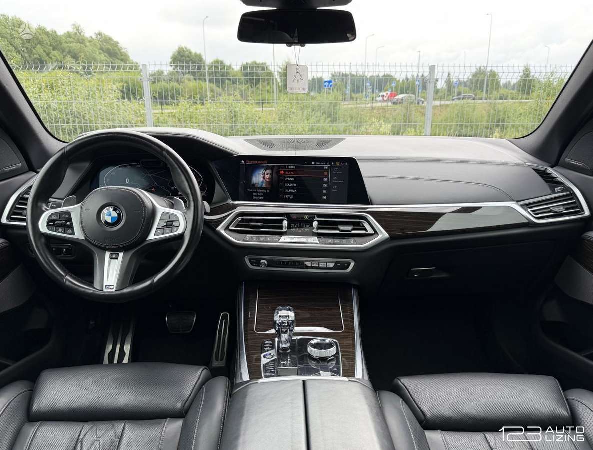 BMW X5, 3.0 l., Минивэн