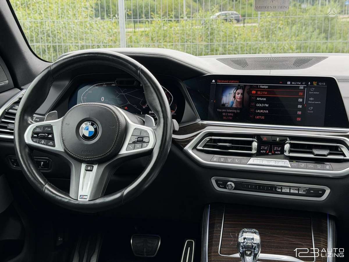 BMW X5, 3.0 l., Минивэн