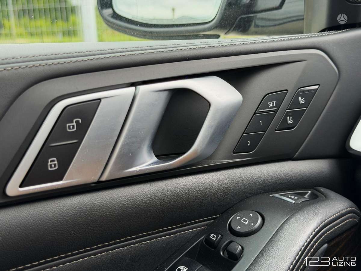 BMW X5, 3.0 l., Минивэн