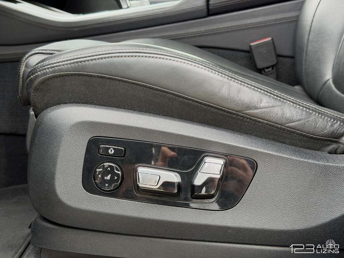 BMW X5, 3.0 l., Минивэн
