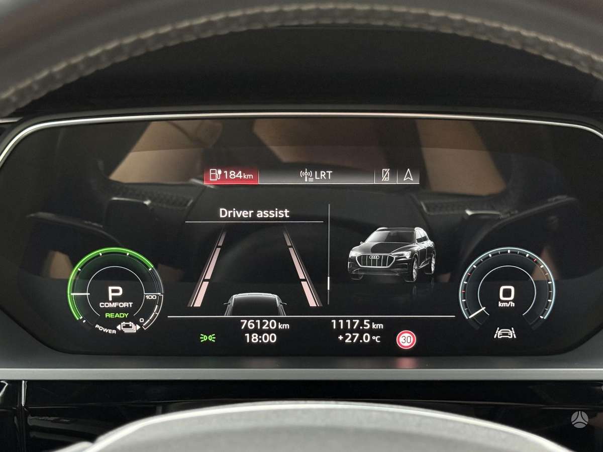 Audi e-tron, 71 kWh, off-road / crossover
