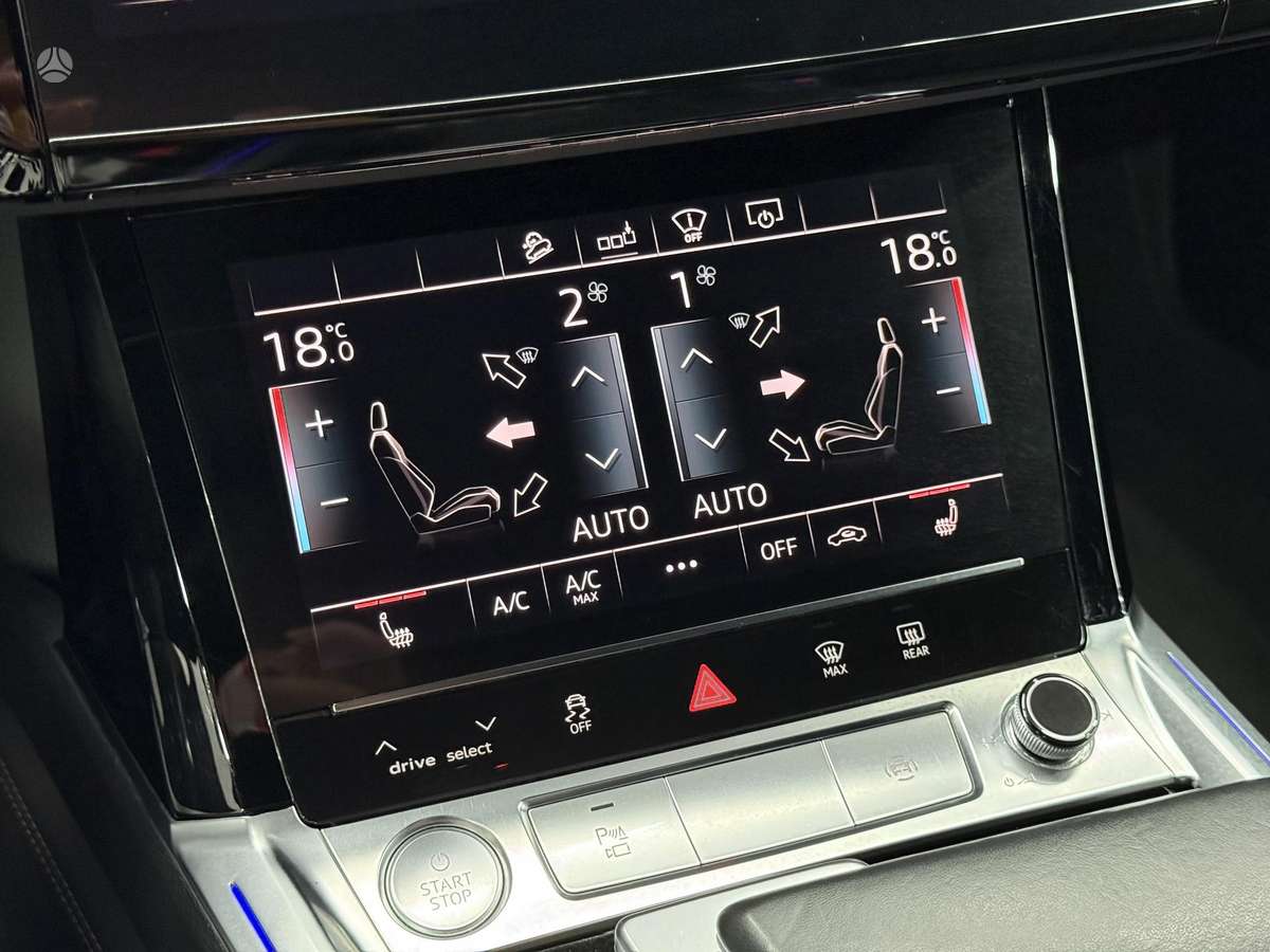 Audi e-tron, 71 kWh, off-road / crossover