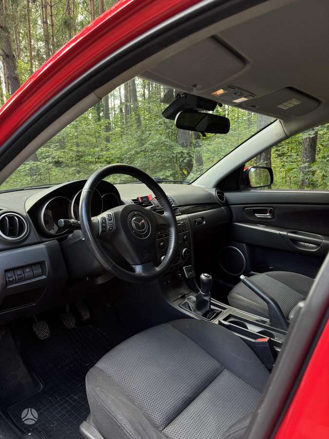 Mazda 3, 1.6 l., Седан