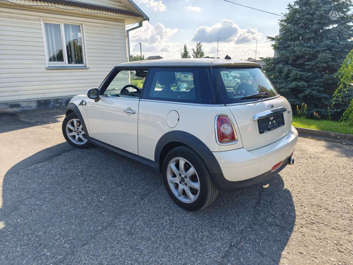Mini Cooper, 1.6 l., coupe