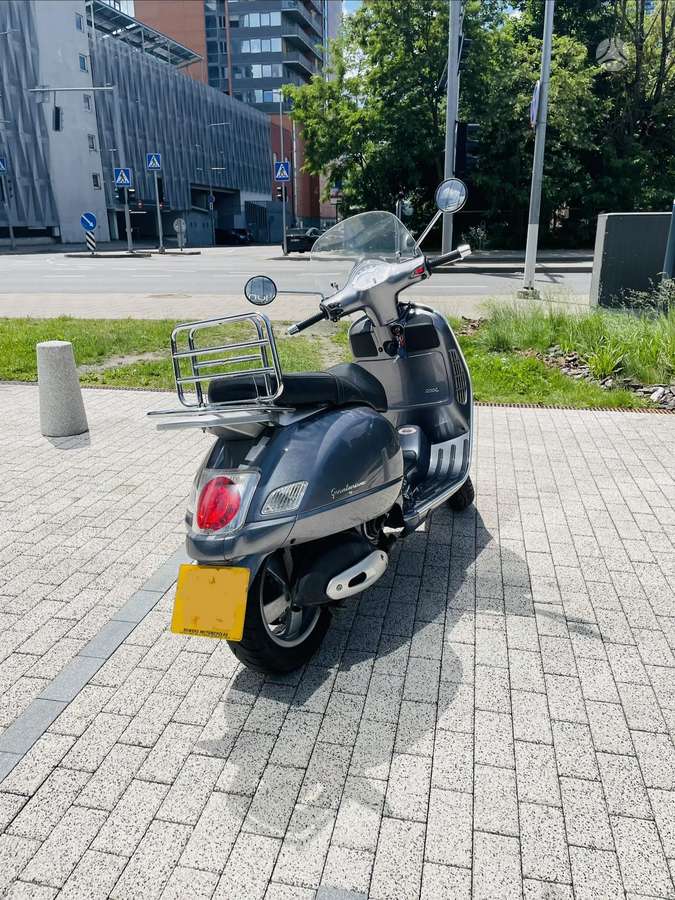Piaggio Vespa 200cc, мотороллеры / мопеды