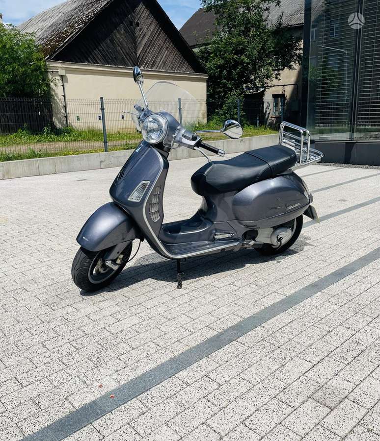 Piaggio Vespa 200cc, мотороллеры / мопеды
