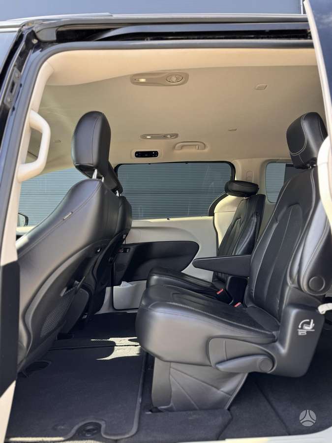 Chrysler Pacifica, 3.6 l., Минивэн