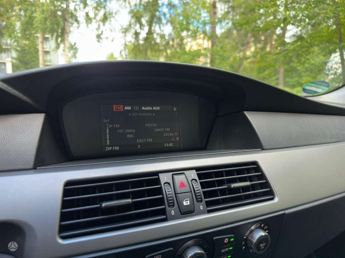 BMW 520, 2.0 l., wagon