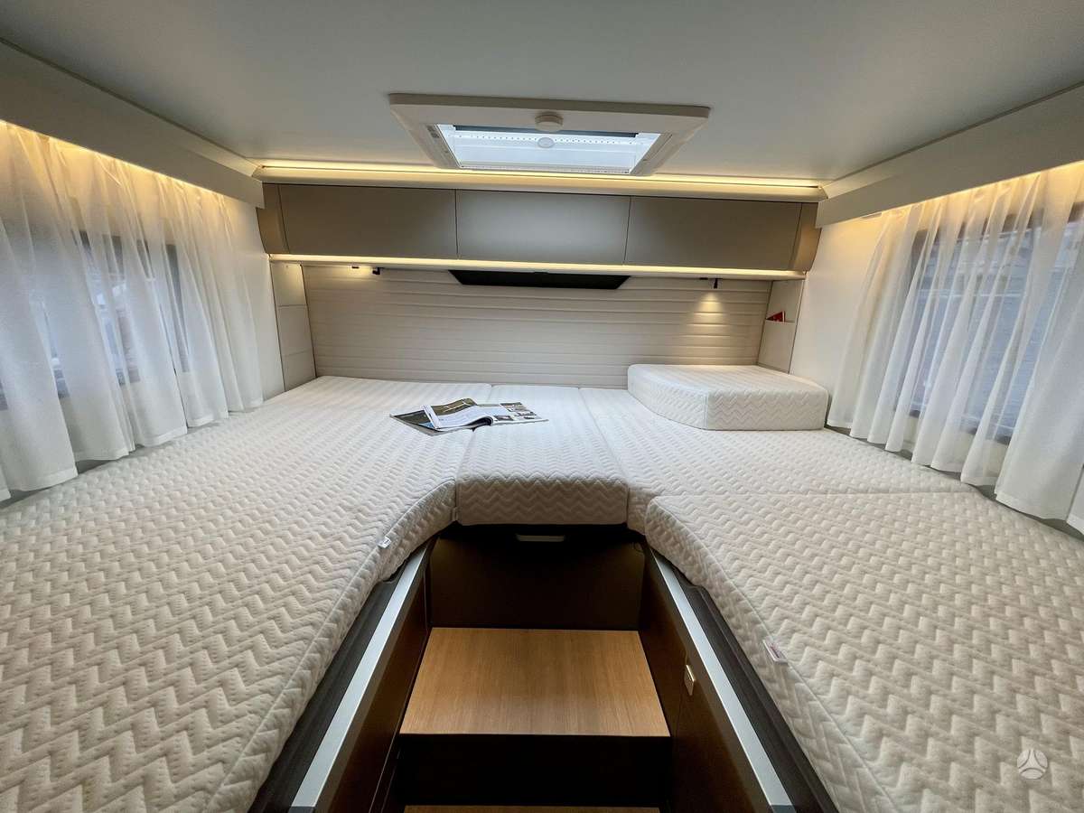 Adria Matrix Supreme 670SL, campers