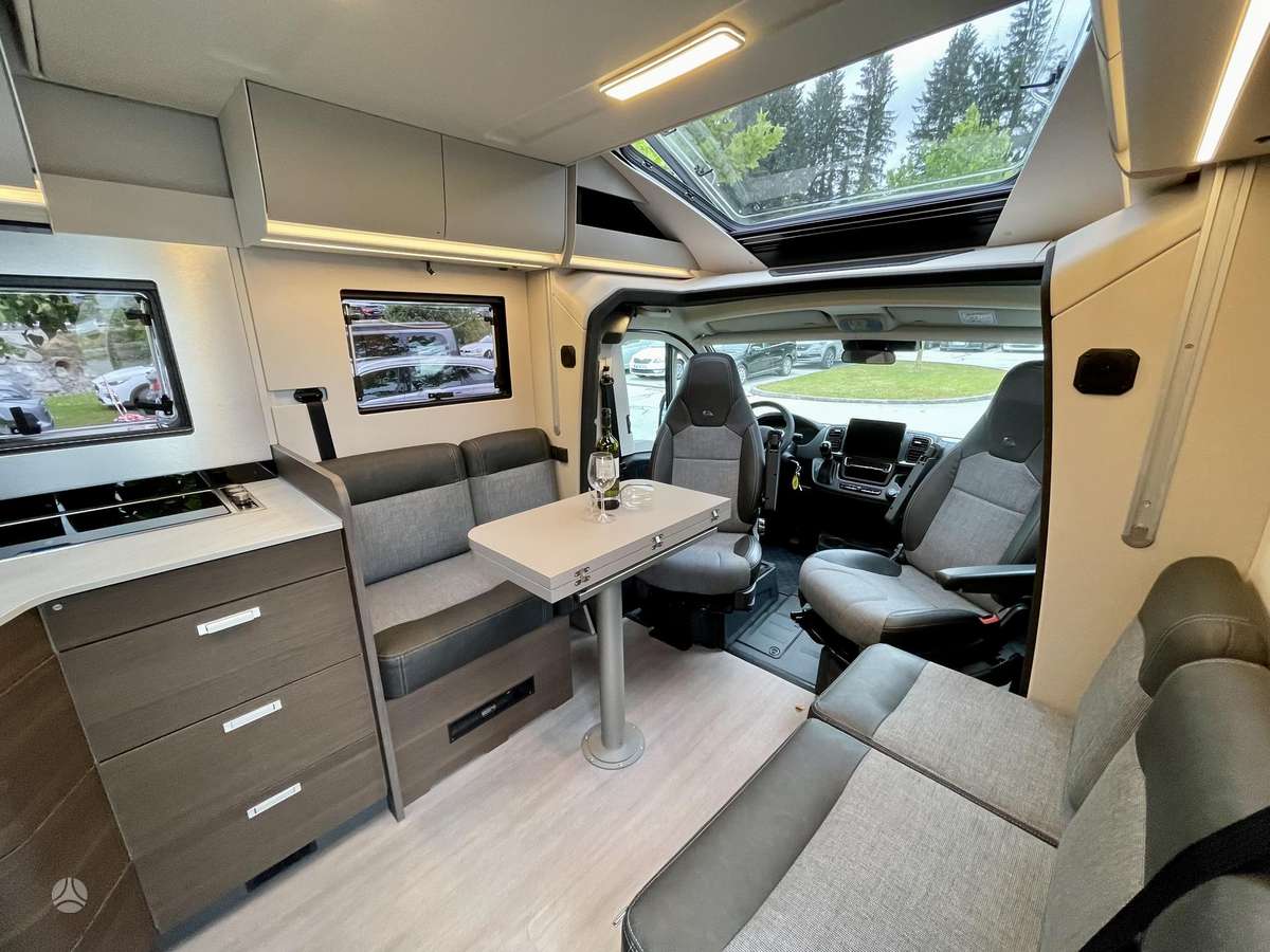 Adria Matrix Supreme 670SL, campers