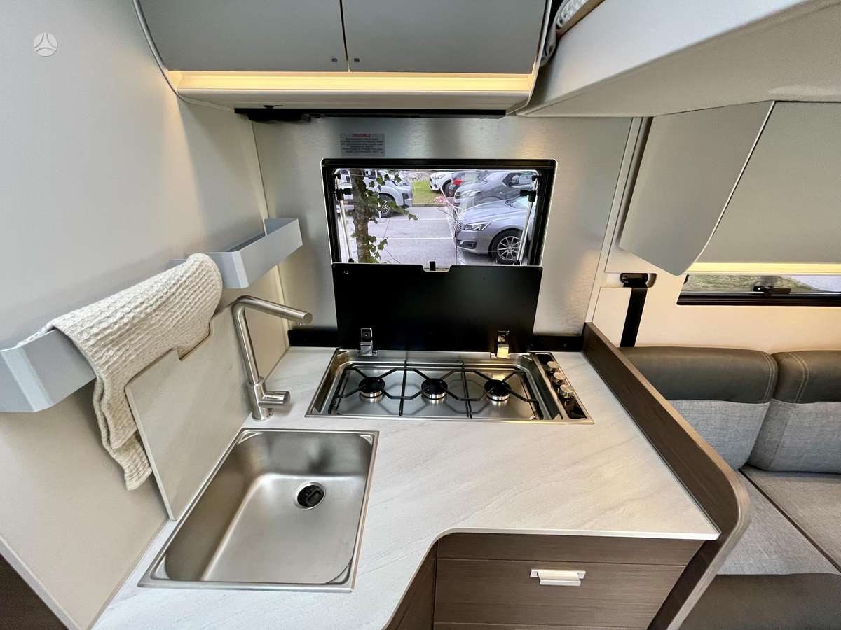 Adria Matrix Supreme 670SL, campers