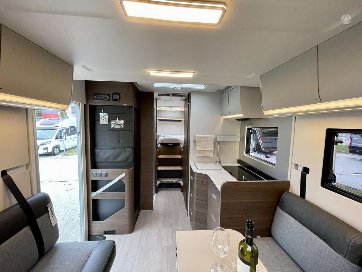 Adria Matrix Supreme 670SL, campers