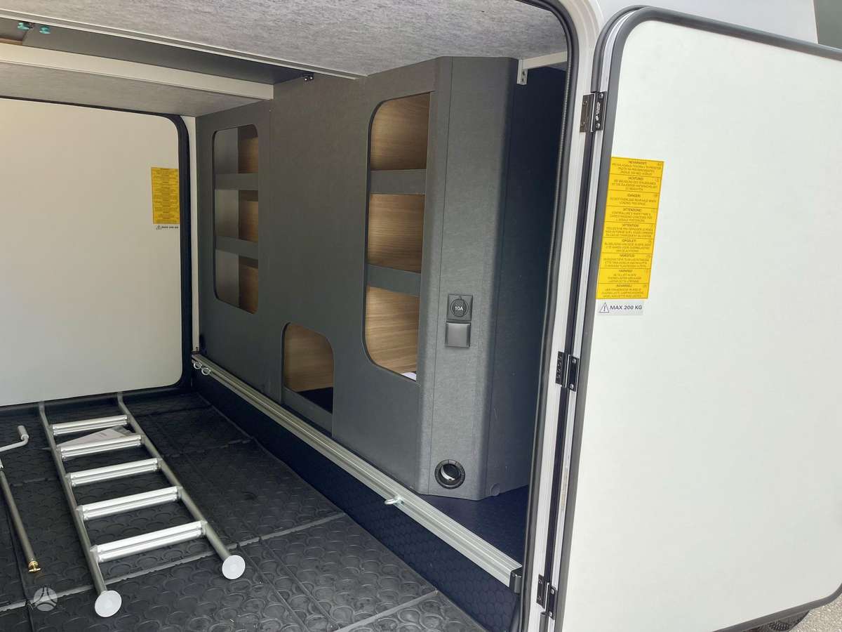 Adria Matrix Supreme 670SL, campers