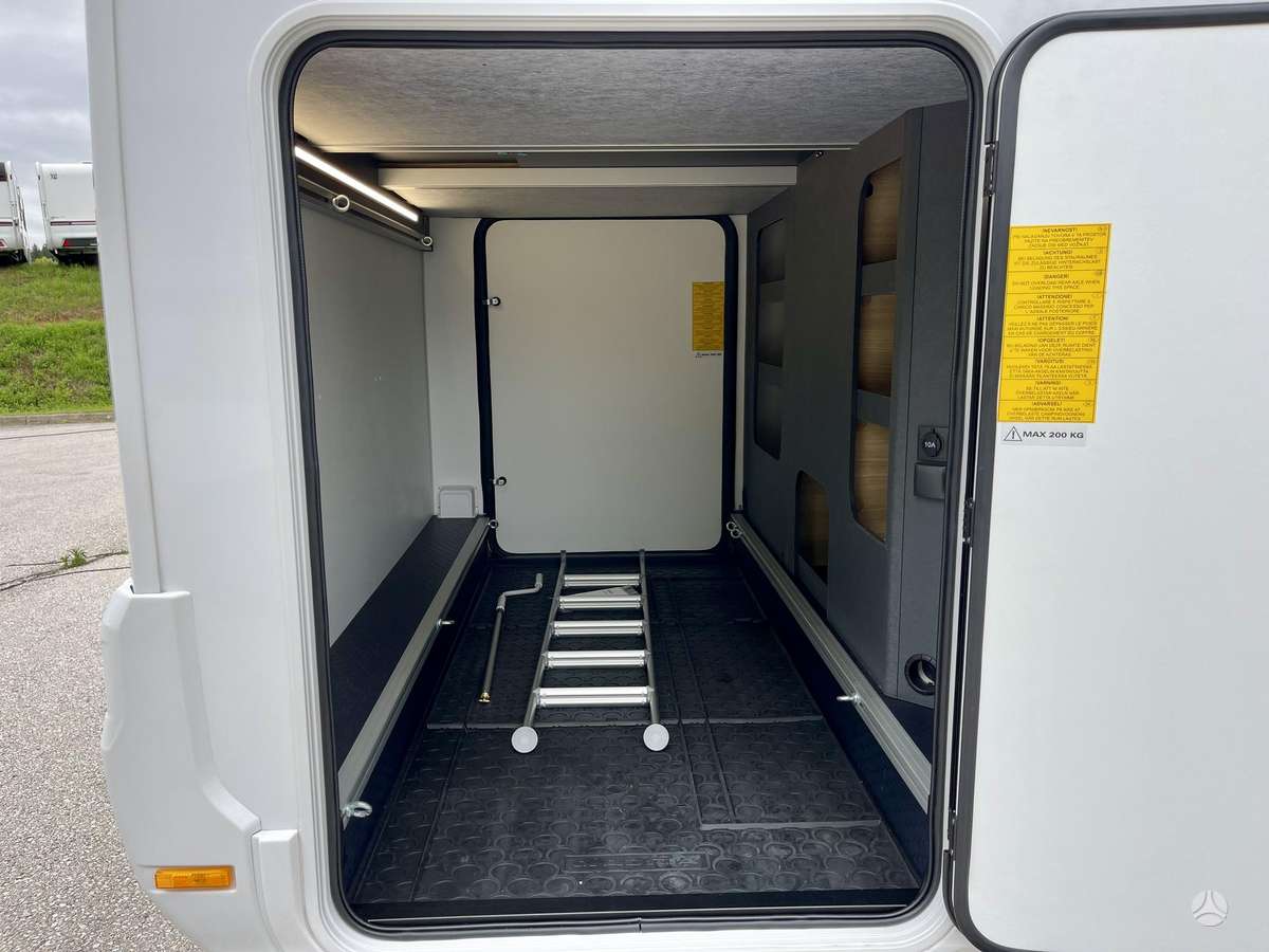 Adria Matrix Supreme 670SL, campers