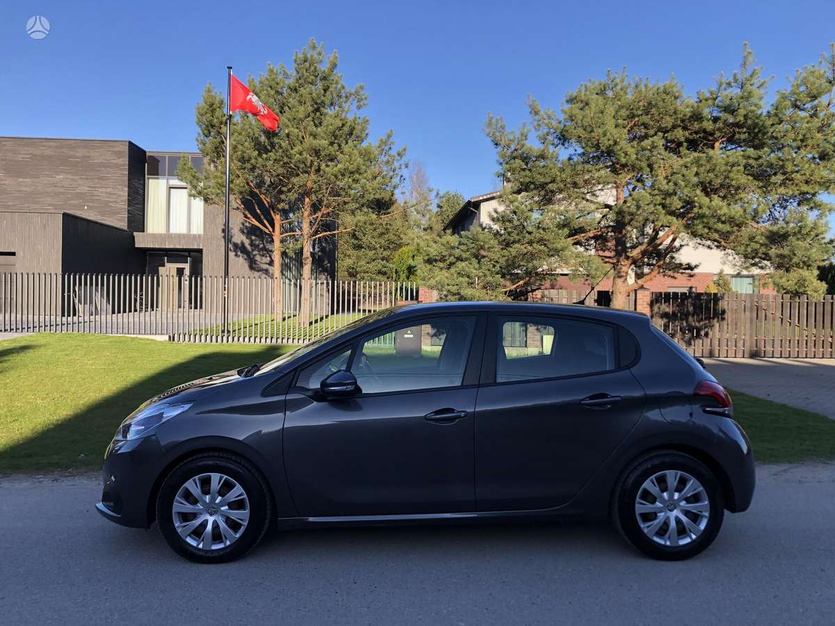 Peugeot 208 - 2