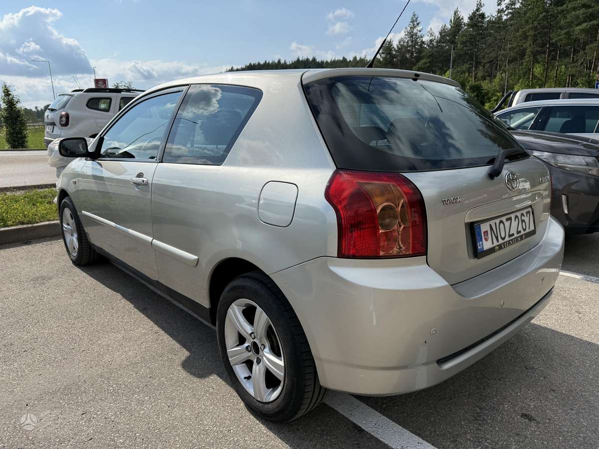Toyota Corolla, 1.6 l., hatchback