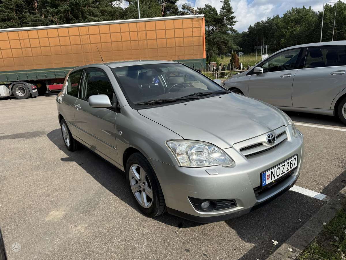 Toyota Corolla, 1.6 l., hatchback