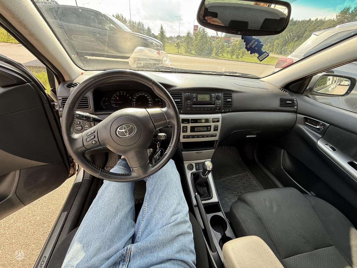 Toyota Corolla, 1.6 l., hatchback