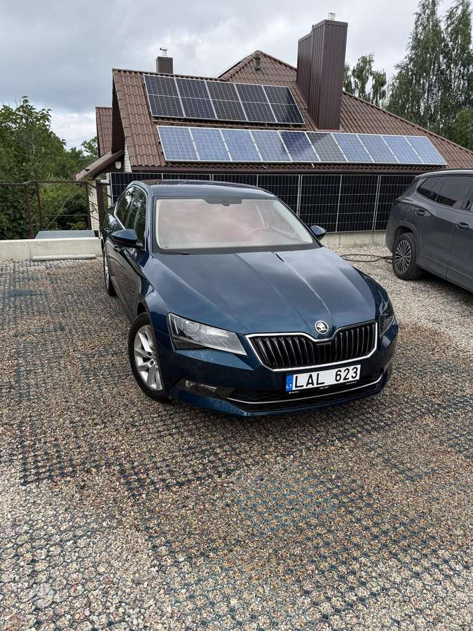 Skoda Superb, 1.5 l., hatchback