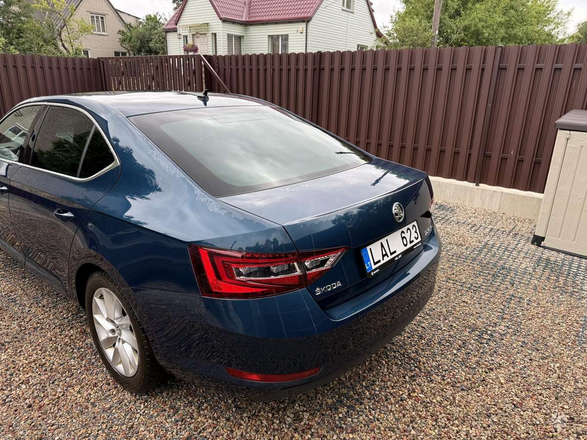 Škoda Superb - 4